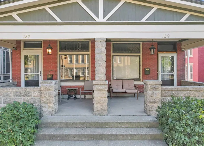 4 Bed Duplex Near Goodale Park Holiday home