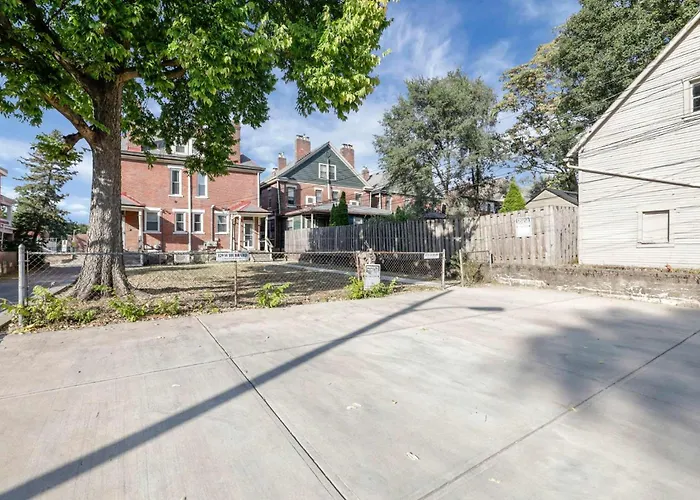 4 Bed Duplex Near Goodale Park *