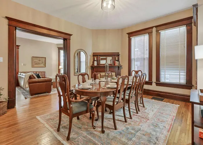 4 Bed Duplex Near Goodale Park Holiday home Columbus