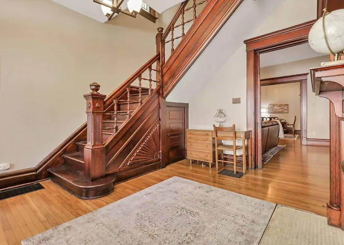 4 Bed Duplex Near Goodale Park